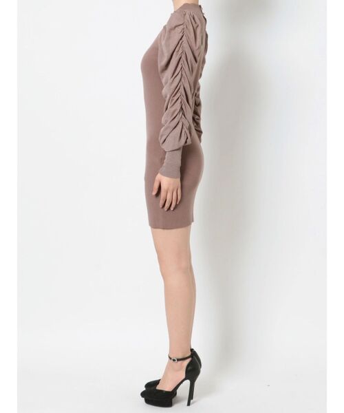 RESEXXY(リゼクシー)の「スリーブギャザータイトニットワンピース(ワンピース・レディース・ブラウン/ホワイト/ブラック・MEDIUM/SMALL)」の17枚目の写真