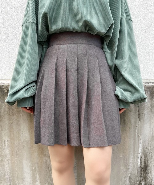 Figments（フィグメンツ）の「ニットプリーツミニスカート（スカート・レディース・ブラック/グレー/グリーン・FREE）」の3枚目の写真