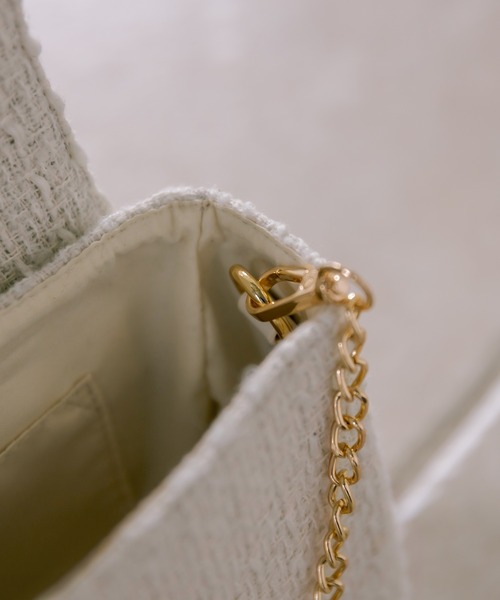 OLIVE des OLIVE（オリーブデオリーブ）の「ツイードフリルショルダー（ショルダーバッグ・レディース・ブラック/アイボリー・FREE）」の4枚目の写真