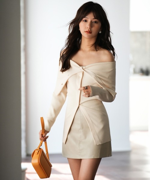 SAISON DE PAPILLON（セゾンドパピヨン）の「オフショルダーリブニットプルオーバー（カーディガン/ボレロ・レディース・ベージュ/ピンク/モカ/ネイビー・L/M）」の15枚目の写真