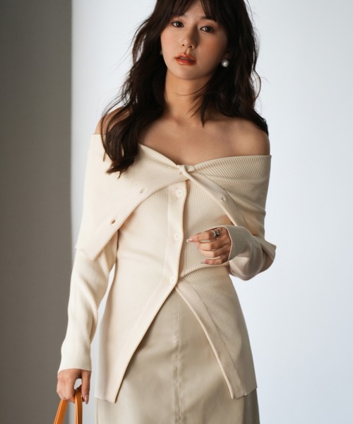 SAISON DE PAPILLON（セゾンドパピヨン）の「オフショルダーリブニットプルオーバー（カーディガン/ボレロ・レディース・ベージュ/ピンク/モカ/ネイビー・L/M）」の16枚目の写真