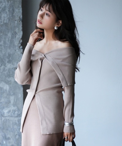 SAISON DE PAPILLON（セゾンドパピヨン）の「オフショルダーリブニットプルオーバー（カーディガン/ボレロ・レディース・ベージュ/ピンク/モカ/ネイビー・L/M）」の8枚目の写真