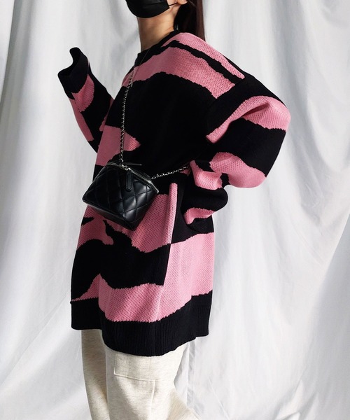 me+em select(ミームセレクト)の「ビッグシルエットバイカラーゼブラニット / bicolor zebra pattern knit(ニット/セーター・レディース・グリーン/ピンク/オレンジ・FREE)」の18枚目の写真