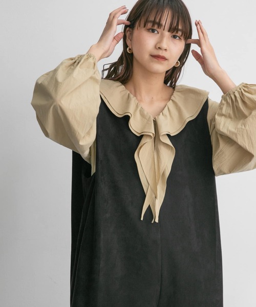 KBF（ケイビーエフ）の「フリルカラーボリュームスリーブブラウス