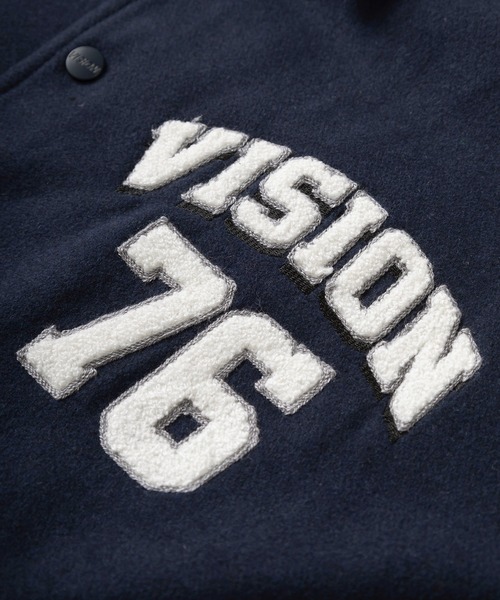 VISION STREET WEAR（ヴィジョンストリートウェア）の「【VISION STREET  WEAR/ヴィジョンストリートウェア】アーチロゴ サガラ ワッペン バック刺繍 リブライン メルトンスタジアムジャケット/ コーチジャケット/ビッグシルエット（ブルゾン・メンズ・ブラック/ネイビー/グリーン・XL/M/L）」の9枚目の写真