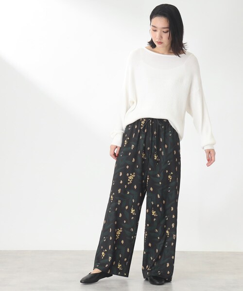 THE SHOP TK （ザ ショップ ティーケー ）の「◆【1枚でサマになる/華やか】ミモザブーケ柄イージーワイドパンツ（その他パンツ・レディース・ブラック系/ホワイト系3・99/12/13）」の20枚目の写真