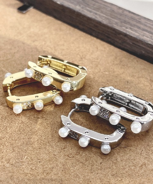 Futier land(フューティアランド)の「タイニーストーンフープピアス(ピアス(両耳用)・レディース・シルバー/ゴールド・FREE)」の6枚目の写真