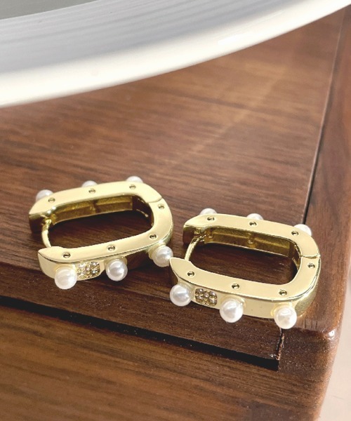 Futier land(フューティアランド)の「タイニーストーンフープピアス(ピアス(両耳用)・レディース・シルバー/ゴールド・FREE)」の11枚目の写真