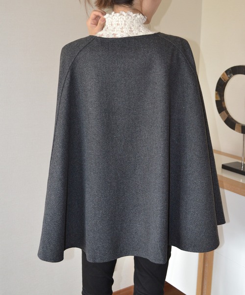 CARVEN_MARNI！！！　SAGA FURS ケープ　ポンチョ CARVEN_MARNI！！！ SAGA FURS ケープ ポンチョ CARVEN_MARNI