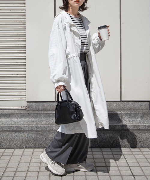 【1度のみ着用】ホワイトファー付きロングコートXSサイズ 1度のみ着用】ホワイトファー付きロングコートXSサイズ