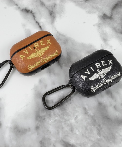 AVIREX(アヴィレックス)の「アヴィレックス AirPods Pro 第3世代 第2世代 第1世代 ケース「刺繍ロゴ」(ヘッドフォン/イヤホン・メンズ・ブラック/ブラウン/グレー/ネイビー・A/B)」の10枚目の写真