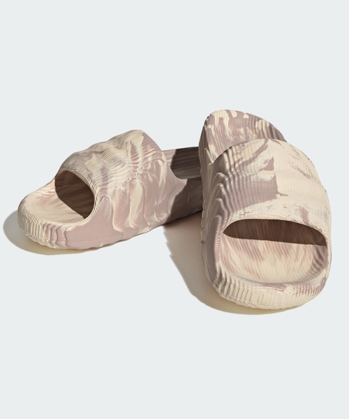 adidas(アディダス)の「adidas/アディダス ADILETTE 22 アディレッタ(サンダル・メンズ・ライトブラウン/ホワイト/ダークグレー/ブラック/グリーン系その他/ベージュ系その他/ブルー/アイボリー・25.5/27.5/23.5/26.5/28.5/24.5)」の12枚目の写真