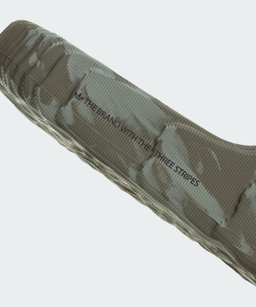 adidas(アディダス)の「adidas/アディダス ADILETTE 22 アディレッタ(サンダル・メンズ・ライトブラウン/ホワイト/ダークグレー/ブラック/グリーン系その他/ベージュ系その他/ブルー/アイボリー・25.5/27.5/23.5/26.5/28.5/24.5)」の13枚目の写真