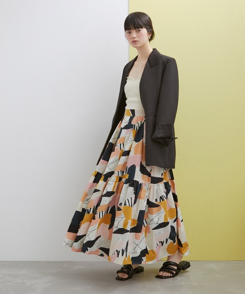 ADAM ET ROPE'(アダムエロペ)の「【WEB限定】タックティアードスカート(スカート・レディース・ブラック/ネイビー/オフホワイト・FREE)」の16枚目の写真