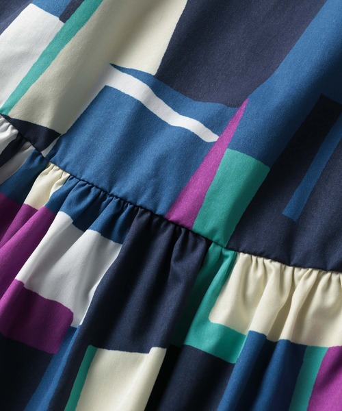 ADAM ET ROPE'(アダムエロペ)の「【WEB限定】タックティアードスカート(スカート・レディース・ブラック/ネイビー/オフホワイト・FREE)」の13枚目の写真