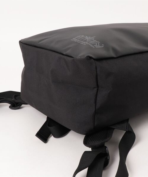 Manhattan Portage（マンハッタンポーテージ）の「Pacific Vestry Backpack（バックパック/リュック・メンズ・ブラック・MEDIUM）」の16枚目の写真
