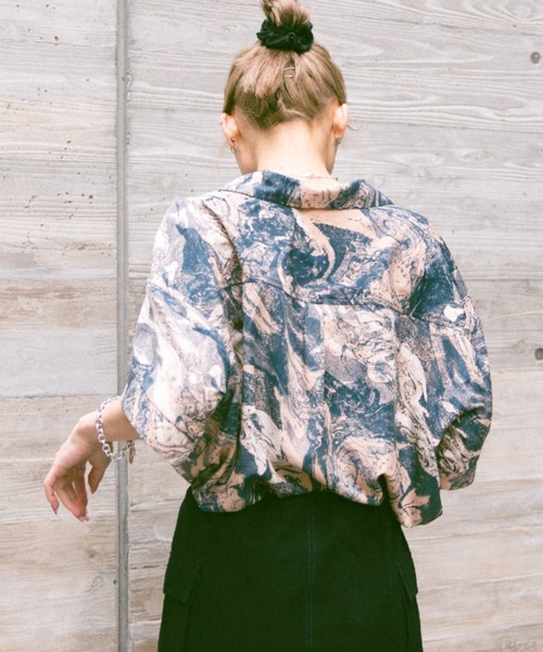 Happy John（ハッピージョン）の「art design open color shirt/アートデザインオープンカラーシャツ（シャツ/ブラウス・レディース・ブルー/グリーン/ブラック・FREE）」の6枚目の写真