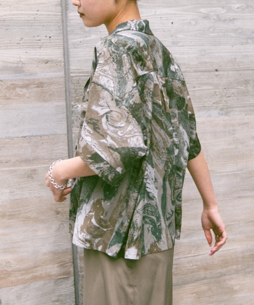 Happy John（ハッピージョン）の「art design open color shirt/アートデザインオープンカラーシャツ（シャツ/ブラウス・レディース・ブルー/グリーン/ブラック・FREE）」の16枚目の写真