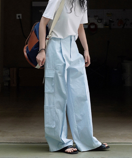 chuclla（チュクラ）の「センタープリーツ カーゴワイドパンツ chw23s083（カーゴパンツ・レディース・ライトブルー/ホワイト・L/M/S）」の9枚目の写真