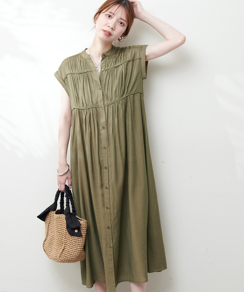 natural couture(ナチュラルクチュール)の「ギャザーデザイン楊柳シャツワンピース(ワンピース・レディース・オフホワイト/カーキ/ブラック/オレンジ・FREE)」の17枚目の写真