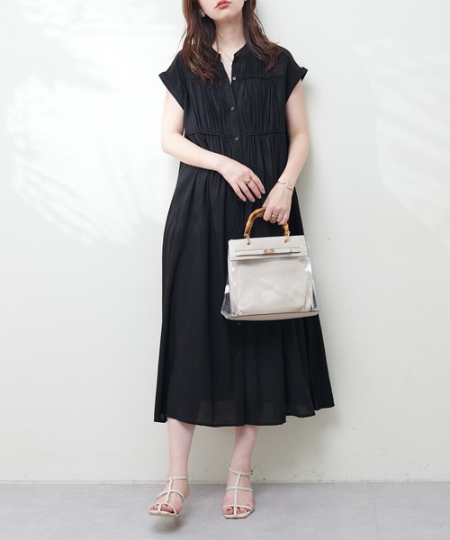 natural couture(ナチュラルクチュール)の「ギャザーデザイン楊柳シャツワンピース(ワンピース・レディース・オフホワイト/カーキ/ブラック/オレンジ・FREE)」の12枚目の写真