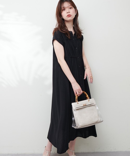 natural couture(ナチュラルクチュール)の「ギャザーデザイン楊柳シャツワンピース(ワンピース・レディース・オフホワイト/カーキ/ブラック/オレンジ・FREE)」の14枚目の写真