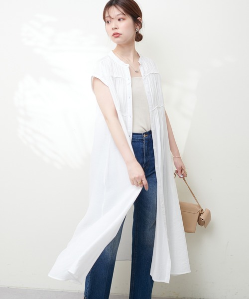 natural couture(ナチュラルクチュール)の「ギャザーデザイン楊柳シャツワンピース(ワンピース・レディース・オフホワイト/カーキ/ブラック/オレンジ・FREE)」の6枚目の写真