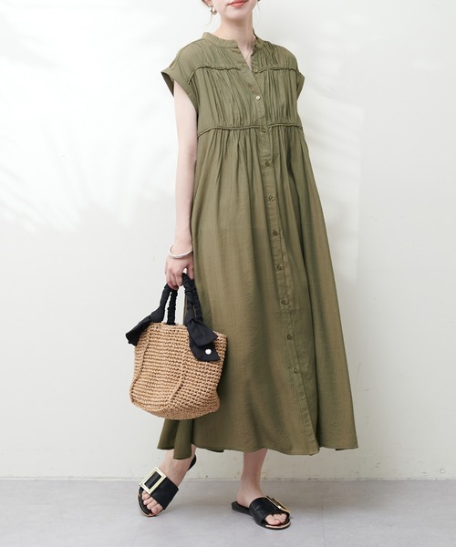 natural couture(ナチュラルクチュール)の「ギャザーデザイン楊柳シャツワンピース(ワンピース・レディース・オフホワイト/カーキ/ブラック/オレンジ・FREE)」の16枚目の写真