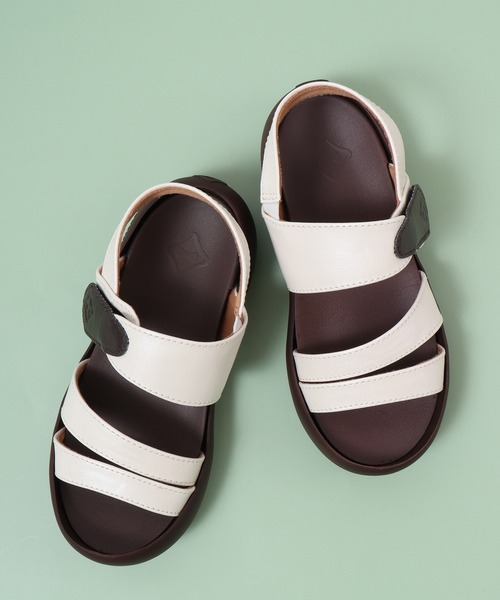 Regetta Canoe（リゲッタカヌー）の「軽量キッズサンダル（サンダル・キッズ・オレンジ系その他/レッド/ネイビー×ホワイト/スカイブルー/コーラルピンク/ホワイト/トリコロール/マスタード・20/21/18/19/22/17/16）」の2枚目の写真