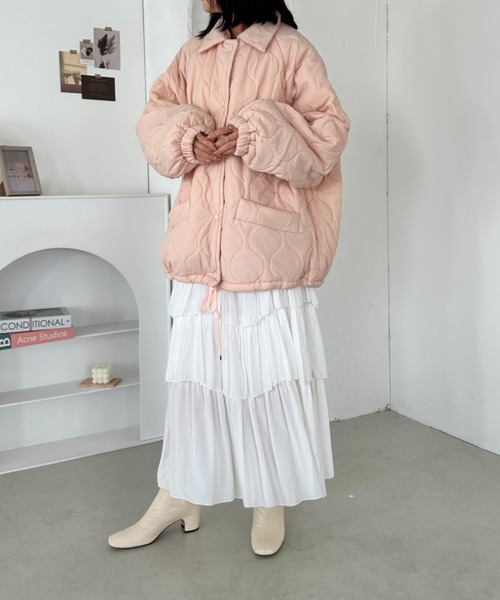 CLEA（クレア）の「裏ボアオーバーサイズキルティングジャケット/中綿コート（ブルゾン・レディース・ブルー/ホワイト/ブラック/ベージュ/ピンク/カーキ/アイボリー/オリーブ/ミント/イエロー・FREE/S）」の15枚目の写真