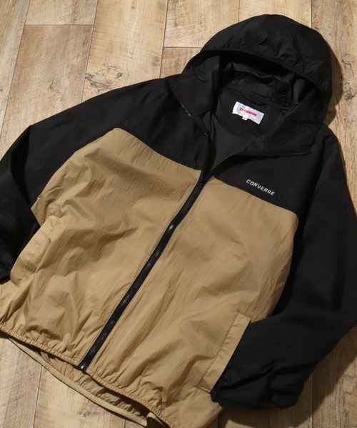 CONVERSE（コンバース）の「【CONVERSE/コンバース】軽量撥水 ナイロンポケッタブルパーカー（ナイロンジャケット・メンズ・ブルー系その他/ピンク/ブルー系その他2/サックスブルー/ネイビー/ベージュ/ブラック/ライトグレー/ブラック系その他・LL/L/M）」の3枚目の写真