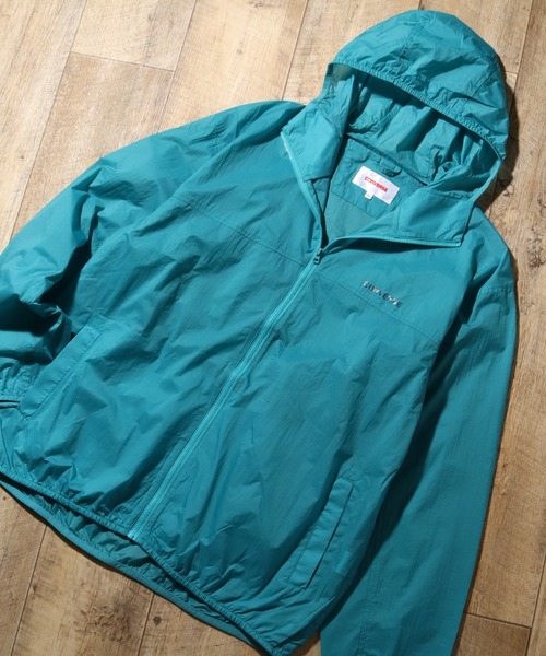 CONVERSE（コンバース）の「【CONVERSE/コンバース】軽量撥水 ナイロンポケッタブルパーカー（ナイロンジャケット・メンズ・ブルー系その他/ピンク/ブルー系その他2/サックスブルー/ネイビー/ベージュ/ブラック/ライトグレー/ブラック系その他・LL/L/M）」の6枚目の写真