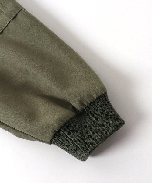 BREEZE(ブリーズ)の「バックロゴMA-1ブルゾン(MA-1・キッズ・レインボー/カーキ/ベージュ・90/100/150/80/130/110/120/140)」の17枚目の写真