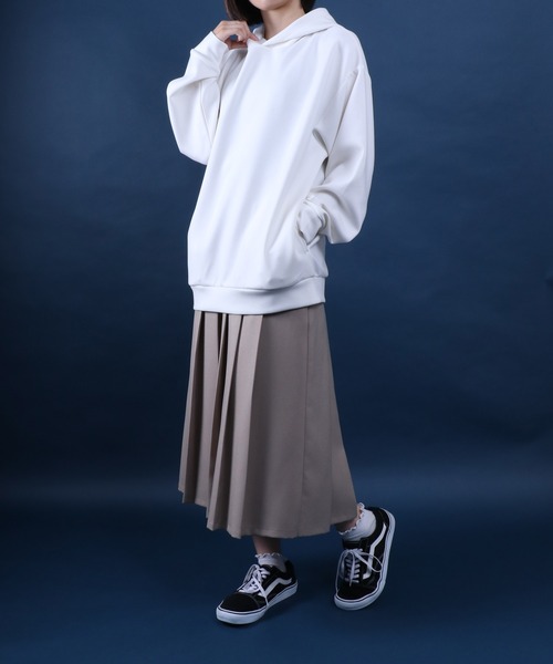 ANPAS(アンパス)の「Soft Cardboard Knit Oversized Sweat Hoodie/別注 ソフトダンボールニット オーバーサイズ パーカー(パーカー・メンズ・アイボリー/グレイッシュベージュ/ブラック/チャコールグレー/ネイビー/ブルー系その他/ダークグリーン/グレー系その他/ホワイト系その他/ベージュ系その他/ベージュ系その他2/ホワイト系その他2/ブラック系その他・M/L/LL)」の22枚目の写真