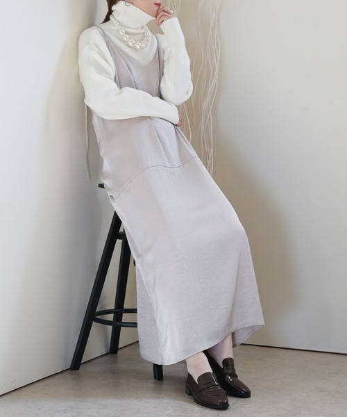 ULEULA（ウルア）の「ハイネックルーズニット（ニット/セーター・レディース・ブラック/アイボリー/ブラウン・FREE）」の8枚目の写真