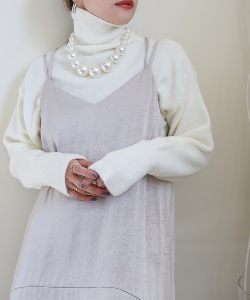 ULEULA（ウルア）の「ハイネックルーズニット（ニット/セーター・レディース・ブラック/アイボリー/ブラウン・FREE）」の7枚目の写真
