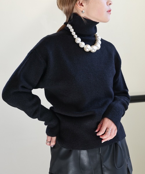 ULEULA（ウルア）の「ハイネックルーズニット（ニット/セーター・レディース・ブラック/アイボリー/ブラウン・FREE）」の10枚目の写真