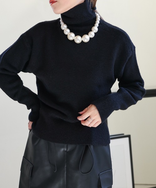 ULEULA（ウルア）の「ハイネックルーズニット（ニット/セーター・レディース・ブラック/アイボリー/ブラウン・FREE）」の11枚目の写真