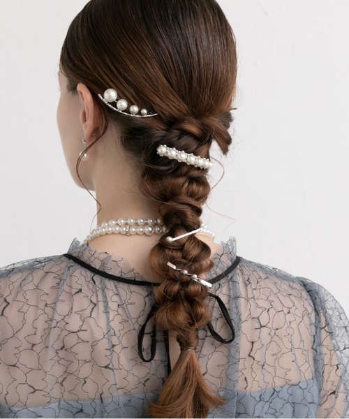 Cupid Heart（キューピッドハート）の「【Cupid Heart】結婚式アクセ！パールメタルバレッタ（バレッタ/ヘアクリップ・レディース・ゴールド/シルバー・MEDIUM）」の3枚目の写真