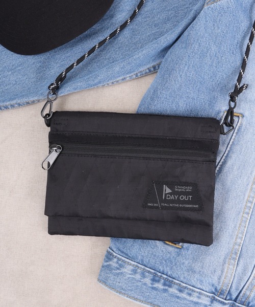 DAY OUT(デイアウト)の「DAY OUT EcOCHE-X Eco bag in Sacoche(ショルダーバッグ・メンズ・ホワイト/イエロー/オリーブ/ブルー/ライトブラウン/ブラック・FREE)」の2枚目の写真
