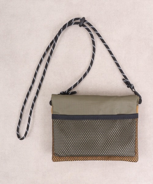 DAY OUT(デイアウト)の「DAY OUT EcOCHE-X Eco bag in Sacoche(ショルダーバッグ・メンズ・ホワイト/イエロー/オリーブ/ブルー/ライトブラウン/ブラック・FREE)」の13枚目の写真
