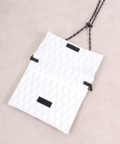 DAY OUT(デイアウト)の「DAY OUT EcOCHE-X Eco bag in Sacoche(ショルダーバッグ・メンズ・ホワイト/イエロー/オリーブ/ブルー/ライトブラウン/ブラック・FREE)」の20枚目の写真