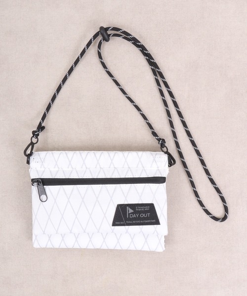 DAY OUT(デイアウト)の「DAY OUT EcOCHE-X Eco bag in Sacoche(ショルダーバッグ・メンズ・ホワイト/イエロー/オリーブ/ブルー/ライトブラウン/ブラック・FREE)」の8枚目の写真