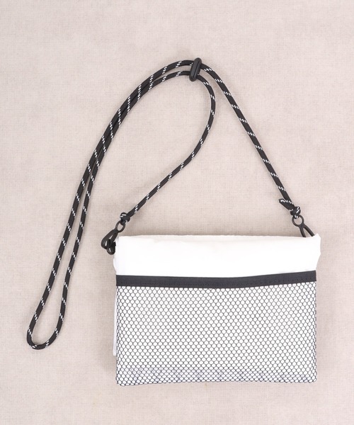 DAY OUT(デイアウト)の「DAY OUT EcOCHE-X Eco bag in Sacoche(ショルダーバッグ・メンズ・ホワイト/イエロー/オリーブ/ブルー/ライトブラウン/ブラック・FREE)」の9枚目の写真