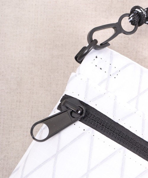 DAY OUT(デイアウト)の「DAY OUT EcOCHE-X Eco bag in Sacoche(ショルダーバッグ・メンズ・ホワイト/イエロー/オリーブ/ブルー/ライトブラウン/ブラック・FREE)」の22枚目の写真