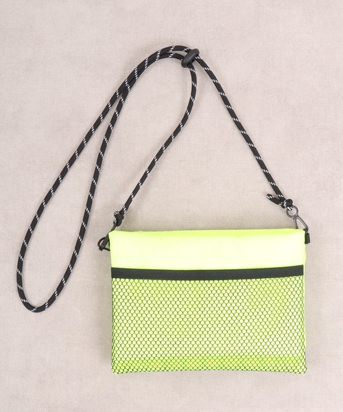 DAY OUT(デイアウト)の「DAY OUT EcOCHE-X Eco bag in Sacoche(ショルダーバッグ・メンズ・ホワイト/イエロー/オリーブ/ブルー/ライトブラウン/ブラック・FREE)」の19枚目の写真