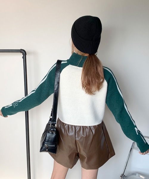 non-hedge（ノンヘッジ）の「ハーフジップラグランショート丈ニットトップス（ニット/セーター・レディース・ブラック/レッド/グリーン・FREE）」の8枚目の写真