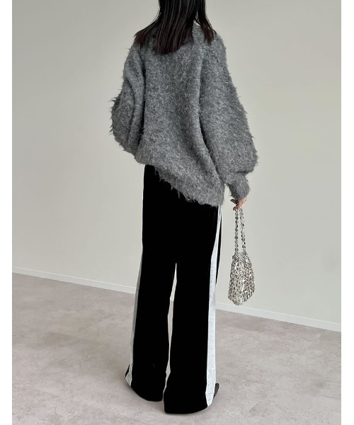 Re:EDIT（リエディ）の「[低身長/高身長サイズ有]ベロアドロストストレートトラックパンツ（その他パンツ・レディース・モカ/シルバー/ブラック/ブラック系その他/チャコールグレー・SHORT/LARGE/MEDIUM/TALL）」の22枚目の写真