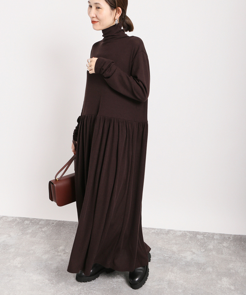 エレガントなブラウンマキシドレス エレガントなブラウンマキシドレス