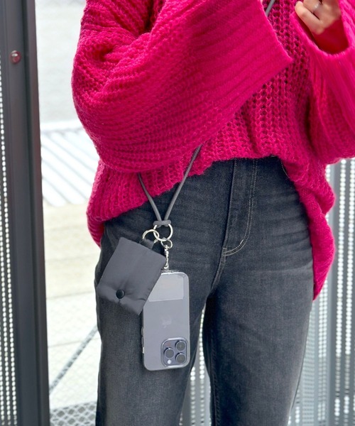 LEPSIM(レプシィム)の「ポーチ付きフェイクレザースマホストラップ 985927(スマホグッズ・レディース・グレー/アイボリー・ONE SIZE)」の5枚目の写真